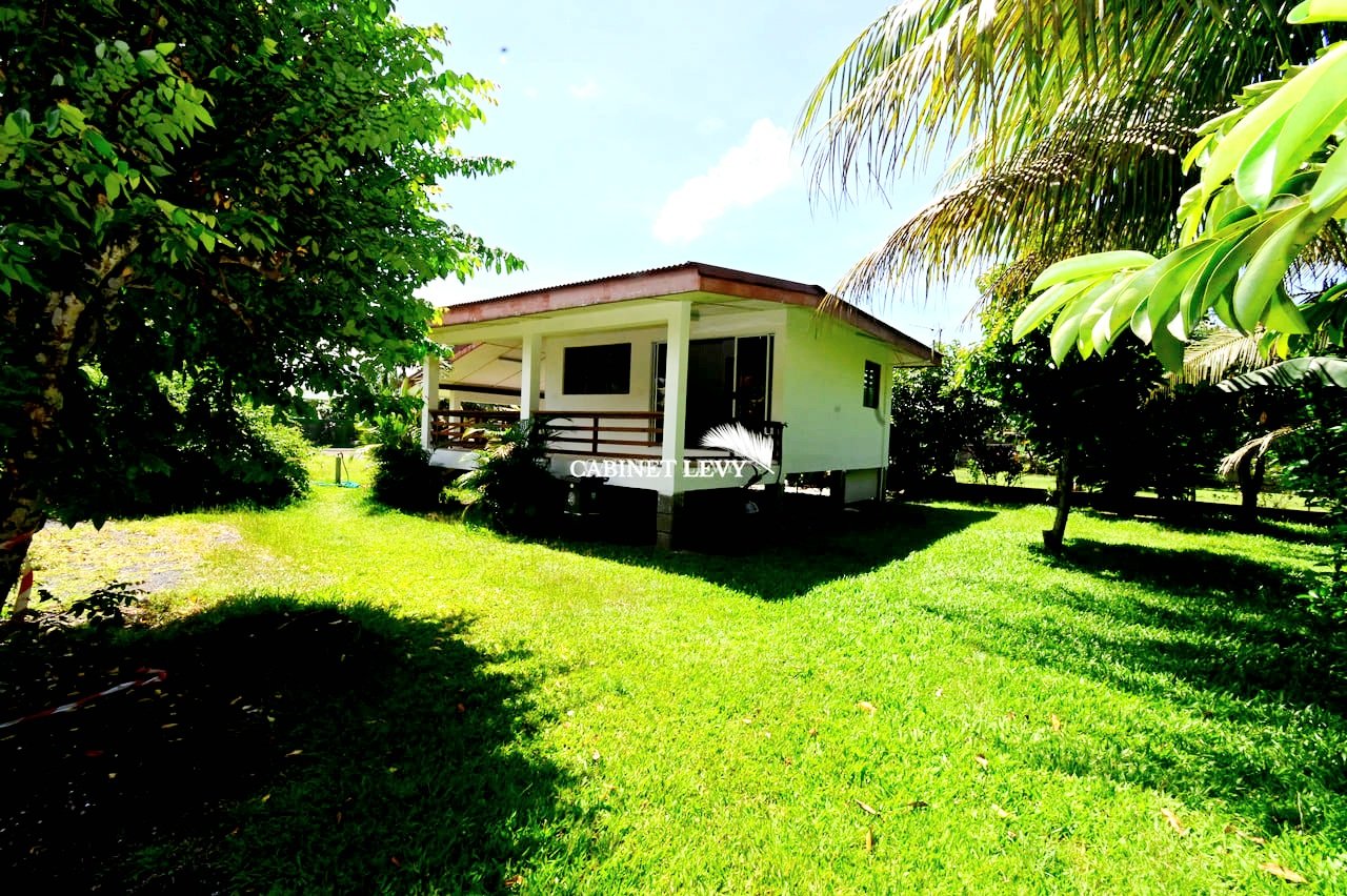 À Vendre : Charmante Maison F2 sur Grand Terrain à Papeari
