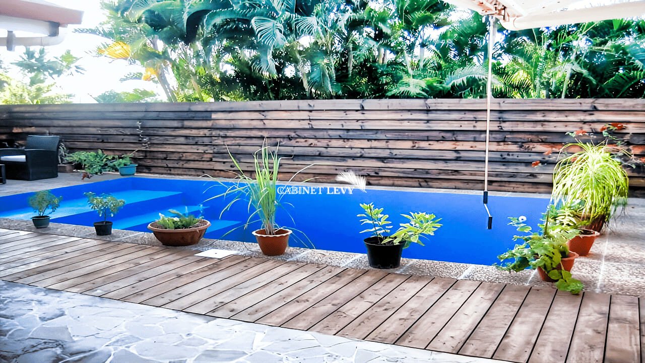 À Vendre : Magnifique Villa F3 avec Piscine à Atiha, Haapiti - Moorea