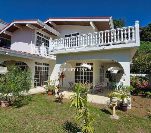 A louer maison F4 mitoyenne (meublée) à Vetea, Pirae