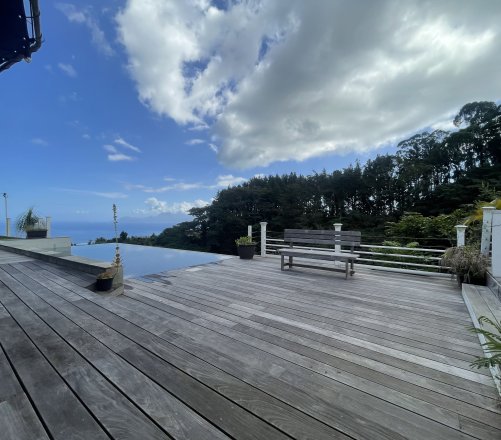 À LOUER MAISON (plain-pied) T4 MEUBLÉE - PISCINE - VUE MOOREA À PUNAAUIA (MIRI)