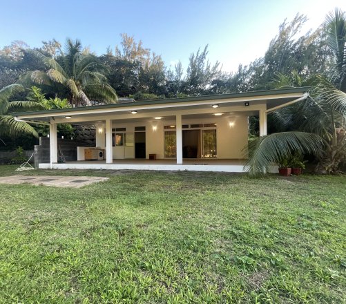 À LOUER À ARUE MAISON NEUVE T3 MEUBLÉE (JARDIN PLAT CLOS &amp; VUE MER)