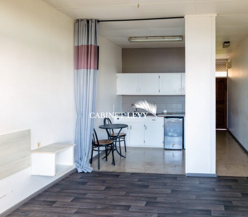 A louer un studio « meublé » à Arue (Résidence au bord de mer-Proche Papeete) A34
