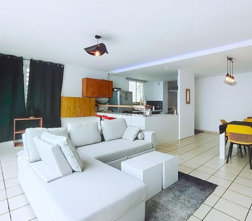 À VENDRE – Superbe appartement F3 de 83 m² vue mer et Moorea